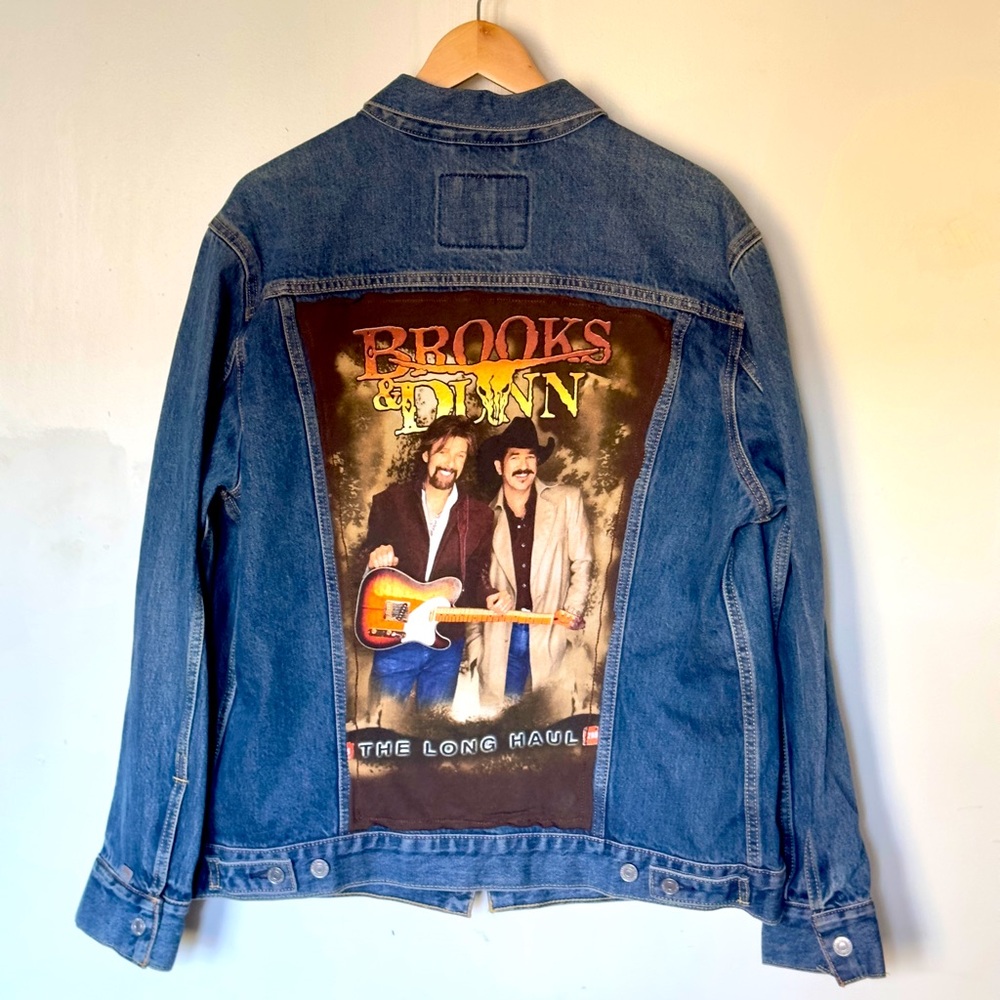 Men’s Levi’s custom Brooks & Dunn Jean jacket.